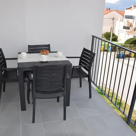 Apartment Delta Metkovic